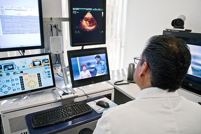 Real-time Video Call System for Remote Medical Consultation